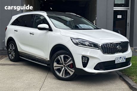 White 2019 Kia Sorento SUV GT-LINE 4X4