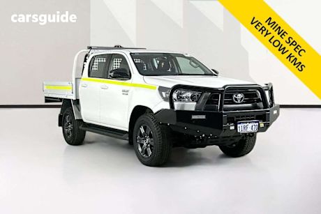 White 2023 Toyota Hilux Double Cab Chassis Sr (4X4)