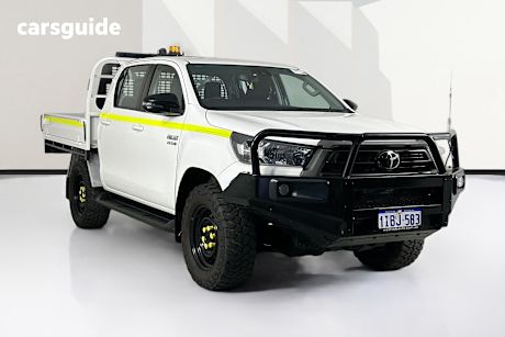 White 2023 Toyota Hilux Double Cab Chassis Sr (4X4)