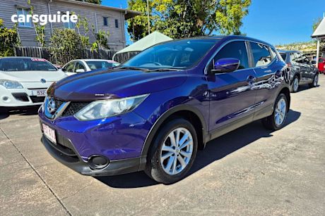 Blue 2014 Nissan Qashqai SUV ST F