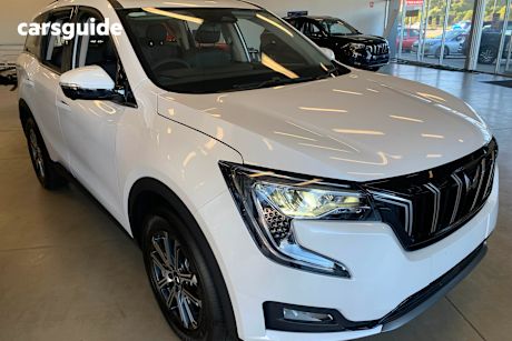 White 2025 Mahindra XUV700 SUV AX7L F