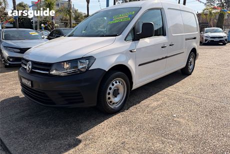 White 2019 Volkswagen Caddy Commercial TSI220 F