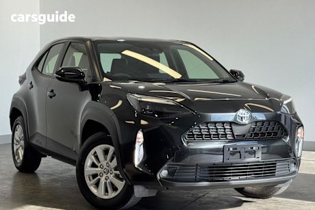 Black 2023 Toyota Yaris Cross SUV GX F