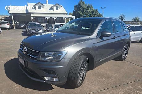 Grey 2016 Volkswagen Tiguan SUV 132TSI COMFORTLINE 4WD