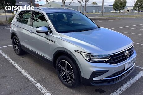 Silver 2023 Volkswagen Tiguan Wagon 110Tsi Life