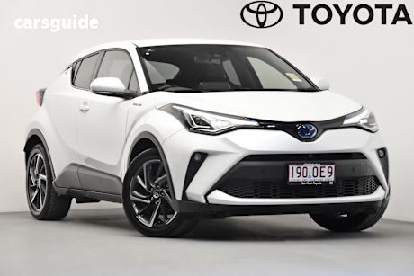 White 2023 Toyota C-HR SUV KOBA F