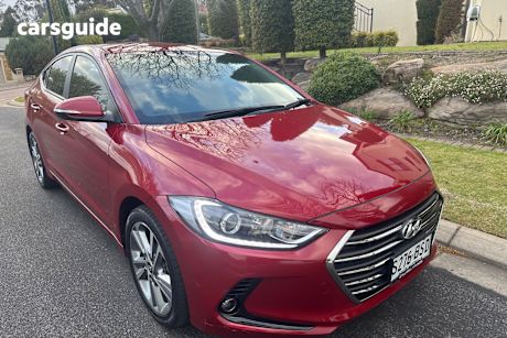 Red 2017 Hyundai Elantra Sedan Elite 2.0 Mpi