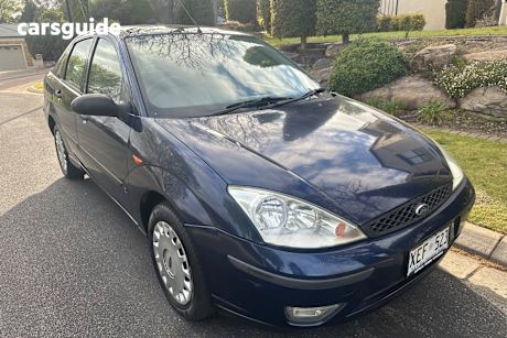 Blue 2005 Ford Focus Sedan Cl