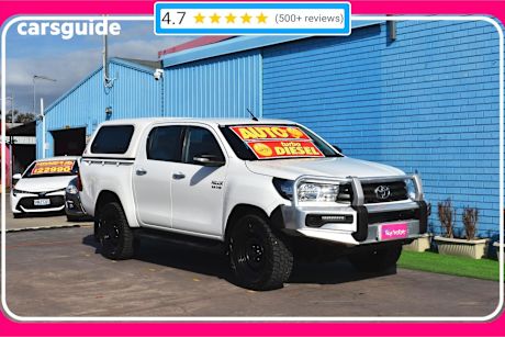 White 2016 Toyota Hilux Ute Tray SR 4X4