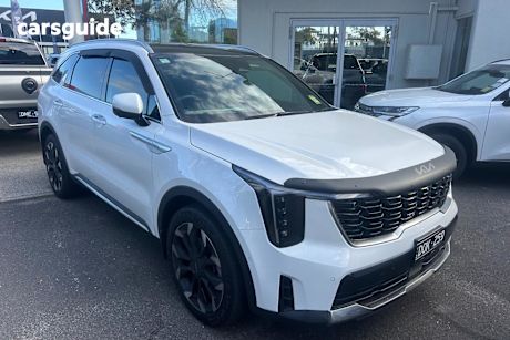 White 2025 Kia Sorento SUV GT-LINE 4X4
