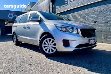 Silver 2016 Kia Carnival Wagon S