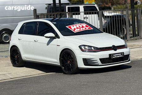 White 2017 Volkswagen Golf Hatch GTI F