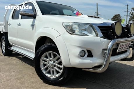 White 2015 Toyota Hilux Ute Tray SR 4X4