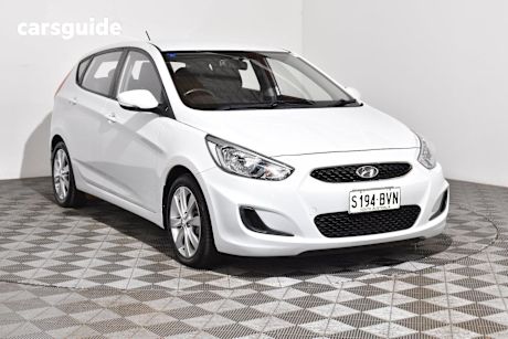 White 2018 Hyundai Accent Hatch SPORT F