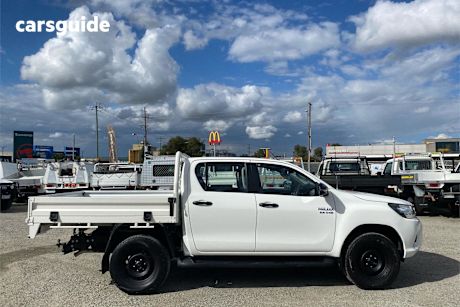 White 2018 Toyota Hilux Ute Tray SR 4X4