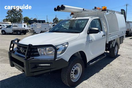 White 2020 Toyota Hilux Cab Chassis Sr (4X4)