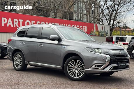 Grey 2020 Mitsubishi Outlander Wagon Phev (Hybrid) Exceed