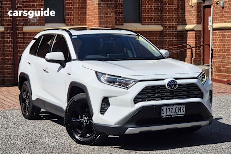 White 2021 Toyota RAV4 SUV CRUISER 4X4