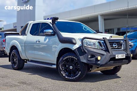 White 2017 Nissan Navara Ute Tray ST-X 4X4