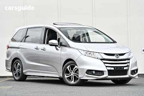 Silver 2016 Honda Odyssey SUV VTI-L F