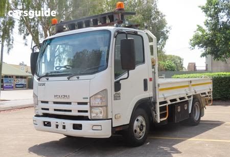 White 2011 Isuzu NNR Ute Tray 200