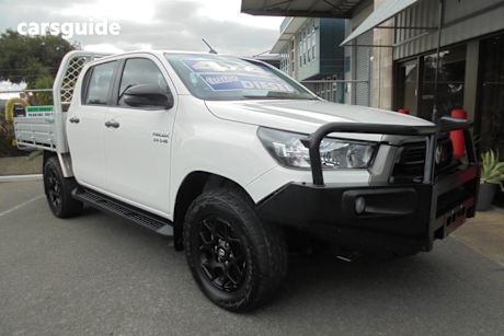 White 2021 Toyota Hilux Ute Tray SR 4X4