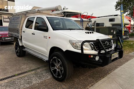 White 2013 Toyota Hilux Ute Tray SR 4X4