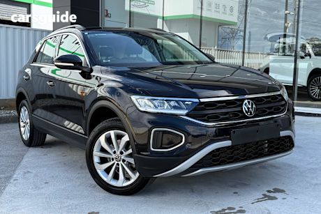 Black 2023 Volkswagen T-ROC SUV CITYLIFE F