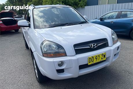 White 2009 Hyundai Tucson SUV CITY SX F