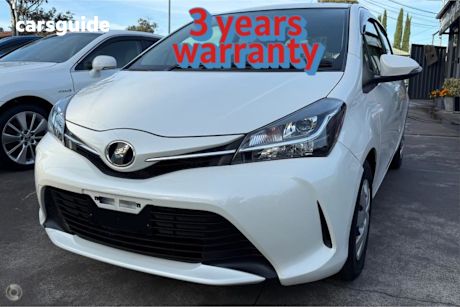 White 2014 Toyota Vitz Hatch