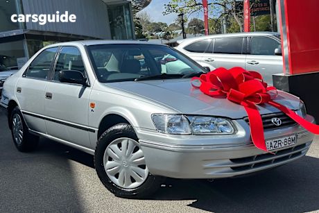 Silver 2001 Toyota Camry Sedan CSI F