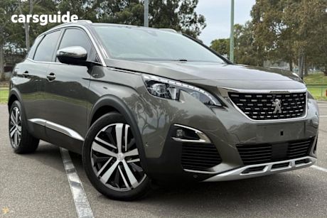 Grey 2018 Peugeot 3008 Hatch GT F
