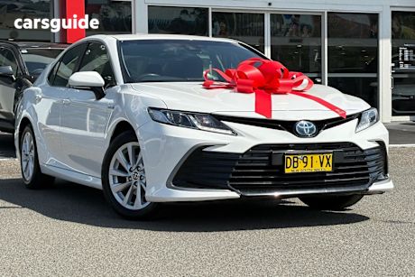 White 2021 Toyota Camry Sedan ASCENT F