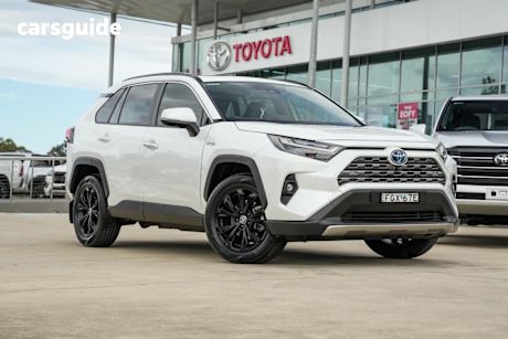 White 2024 Toyota RAV4 Wagon Cruiser (Awd) Hybrid