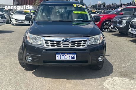 Grey 2011 Subaru Forester SUV X 4WD