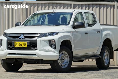 White 2023 Mitsubishi Triton Double Cab Pick Up Glx (4X4)