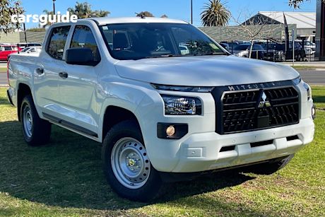 White 2025 Mitsubishi Triton Ute Tray GLX 4X4