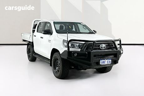 White 2022 Toyota Hilux Double Cab Chassis Sr (4X4)