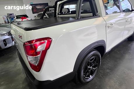 White 2024 KGM Ssangyong Musso Ute Tray ADVENTURE