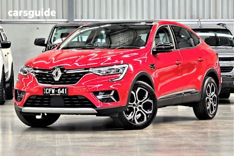 Red 2022 Renault Arkana SUV INTENS F