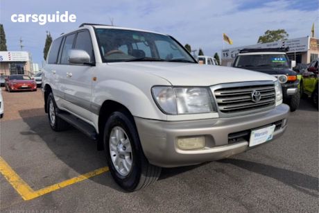 White 2003 Toyota Landcruiser SUV SAHARA 4X4