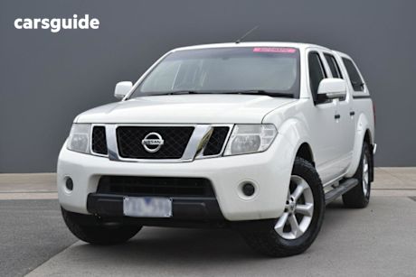 White 2012 Nissan Navara Dual Cab Pick-up St (4X2)