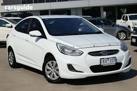 White 2017 Hyundai Accent Sedan ACTIVE F