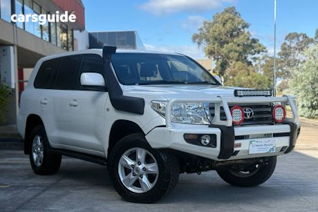 White 2011 Toyota Landcruiser SUV SAHARA 4X4