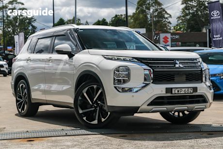 White 2022 Mitsubishi Outlander SUV ASPIRE 4X4