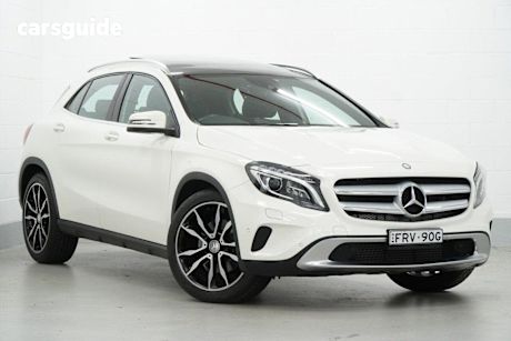 White 2015 Mercedes-Benz GLA-Class SUV GLA250 4WD