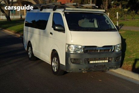 White 2005 Toyota HiAce Van Lwb