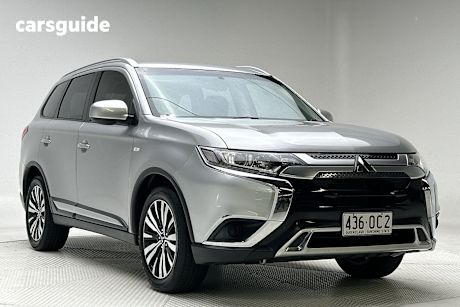 Silver 2018 Mitsubishi Outlander Wagon Es 7 Seat (2Wd)
