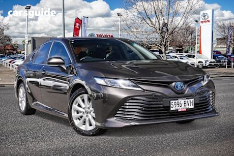 Bronze 2018 Toyota Camry Sedan ASCENT F