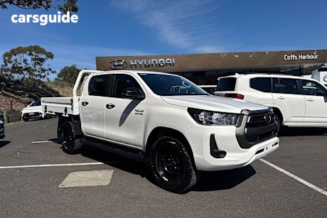 White 2022 Toyota Hilux Ute Tray SR 4X4
